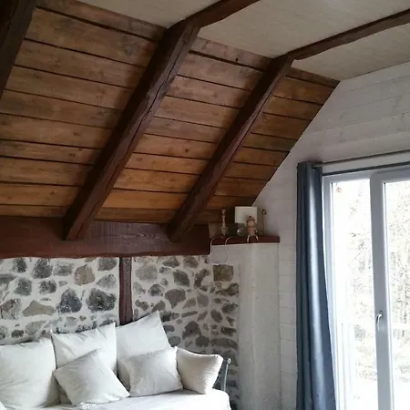 Tres Lumineux بيت للعطل Vernines